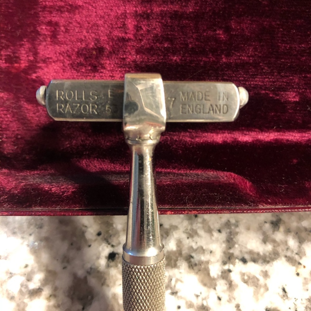 Antique Rolls Razor - Picture 8 of 10